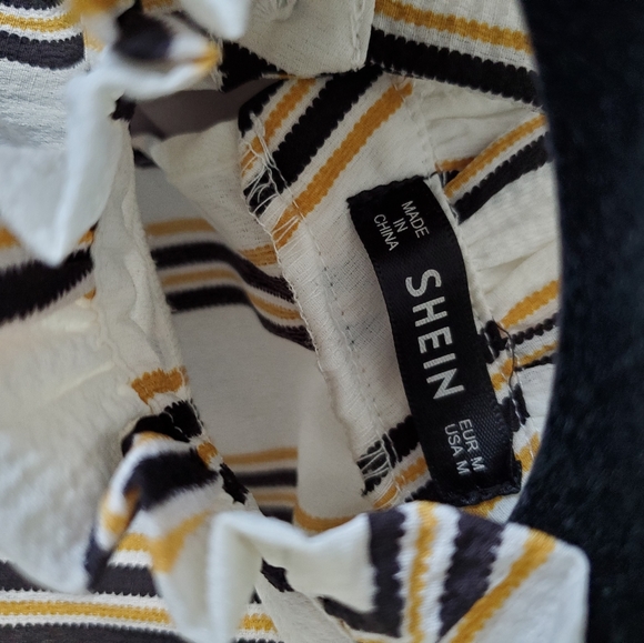 Dressy mock neck work top - Picture 3 of 4